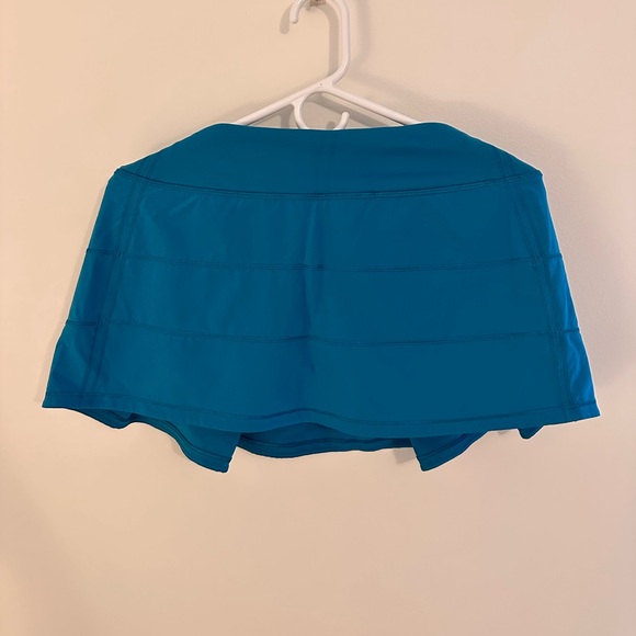 Lululemon skirt! - Picture 2 of 3